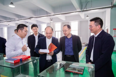 熱烈歡迎市委書記仲旭東蒞臨我司參觀指導！